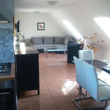 Solid Apartmans Budapeşte Oda fotoğraf