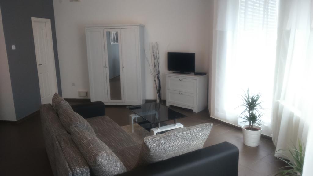 Solid Apartmans Budapeşte Oda fotoğraf